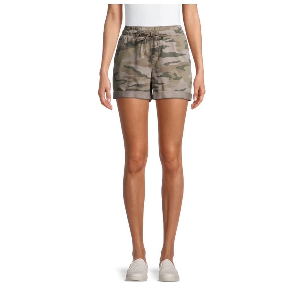 Time and Tru Women's Knit Shorts. Color: Grey Camo